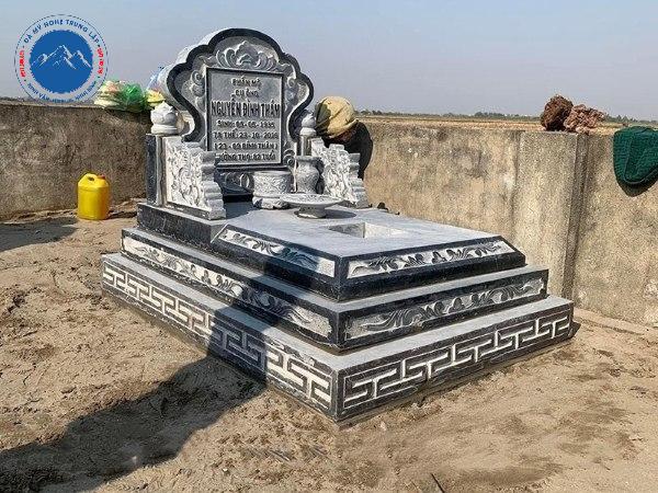 Mẫu mộ đúc sẵn không mái thiết kế tam cấp hiện đại