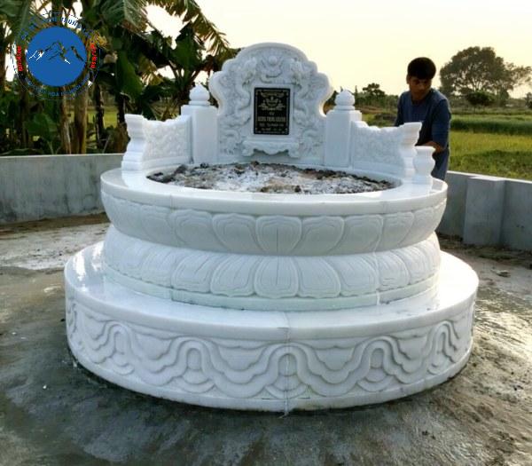 Mẫu mộ tròn đá tự nhiên nguyên khối đẹp