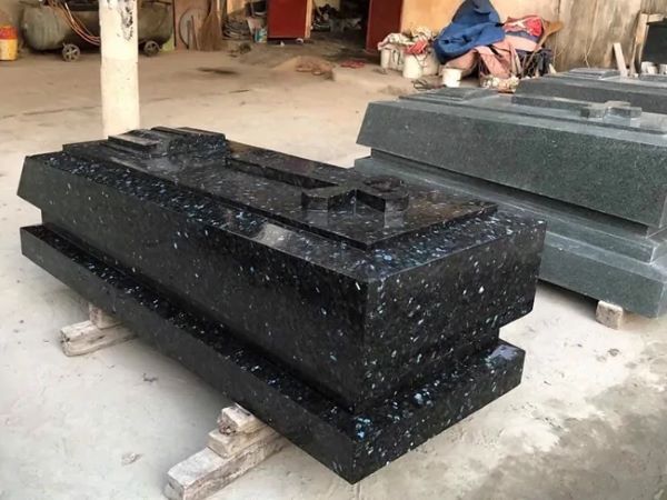 Mộ đá hoa cương màu đen bóng
