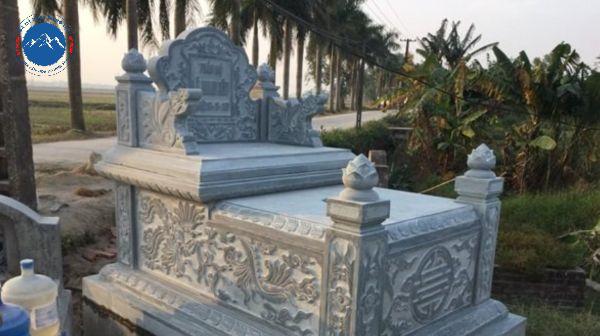 Mộ đá không mái nguyên khối bền chắc cao cấp
