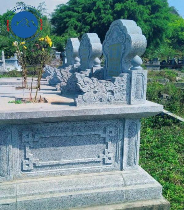Mộ đá không mái thiết kế thấp phù hợp nghĩa trang