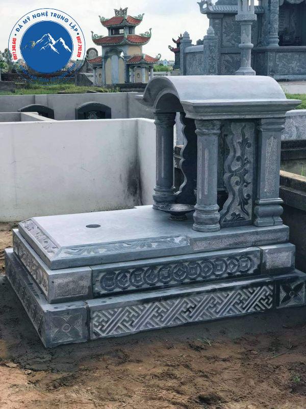 Mộ đá mái vòm hoa văn sắc nét nổi bật