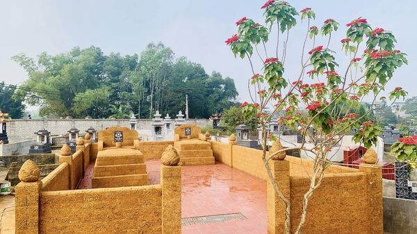 Mộ đá ong thiết kế mái vòm độc đáo