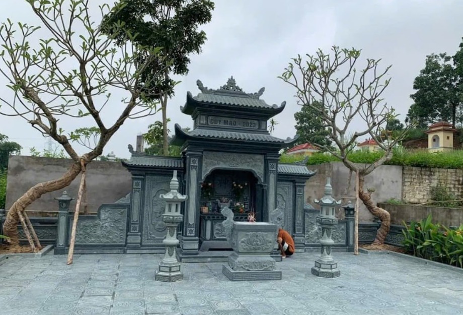 Mộ đá với thiết kế hài hòa, gần gũi