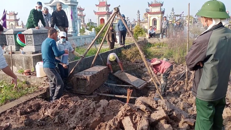 Mộ để bốc cần có kích thước lớn hơn kích thước quan tài