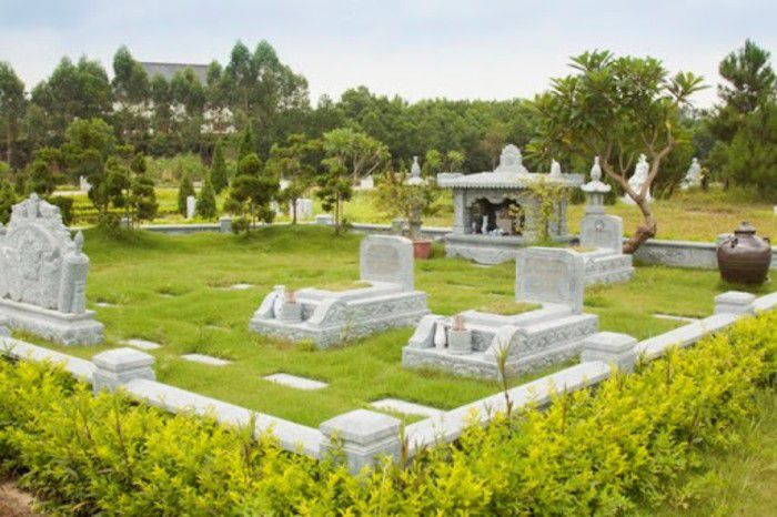 Mộ đôi với họa tiết trang nhã, thể hiện sự tôn kính