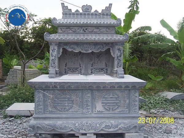 Nên chọn chất liệu đá nào để làm lăng mộ đôi?