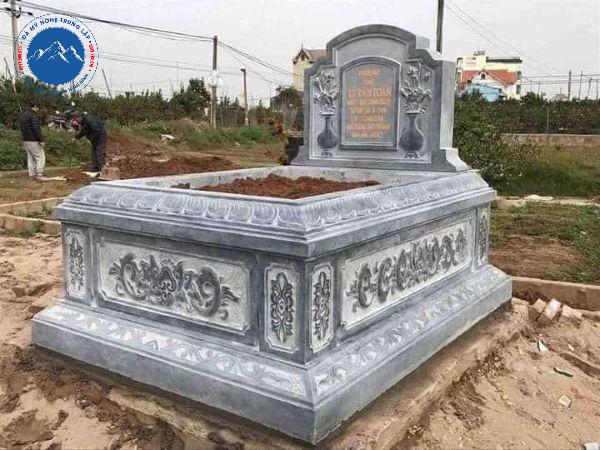 Nên lựa chọn đơn vị thi công mộ đá không mái nào?