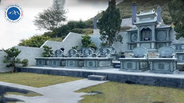 Nghệ nhân Đá Mỹ Nghệ Trung Lập chạm khắc lăng mộ đá