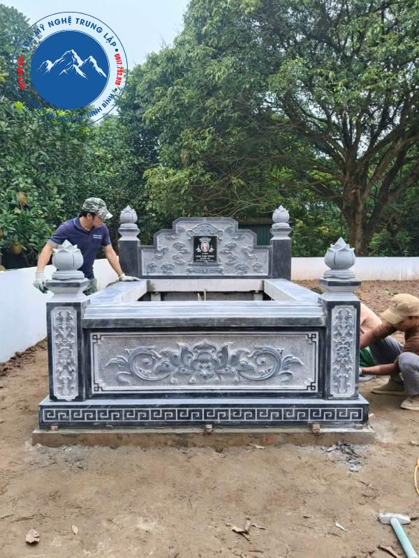 Nghệ nhân đo đạc mặt bằng chuẩn thước Lỗ Ban