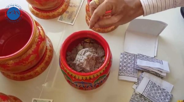 Những vật dụng cần chuẩn bị để tự bốc bát hương tại nhà