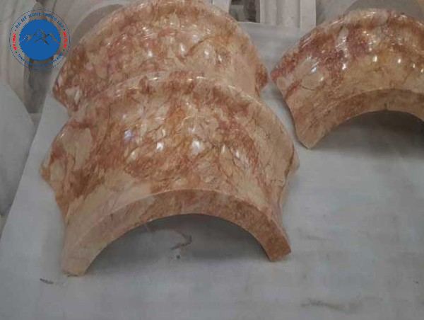 Sang trọng và bền bỉ với chân cột đá hoa cương