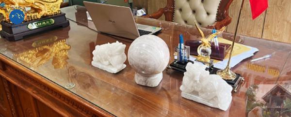 Tại sao bạn nên đặt Tỳ Hưu trên bàn làm việc?