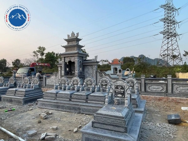 Thi công lăng thờ đá chung cho toàn bộ khuôn viên gia tộc