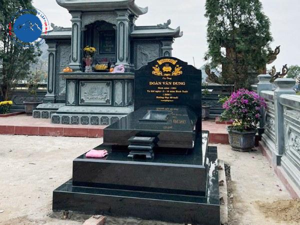 Thi công mộ đôi đá xanh đen cho ông bà tổ tiên