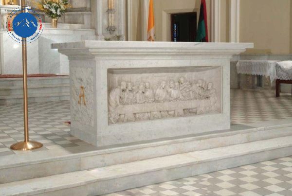 Thiết kế bàn thờ lễ đá hoa cương tối ưu diện tích