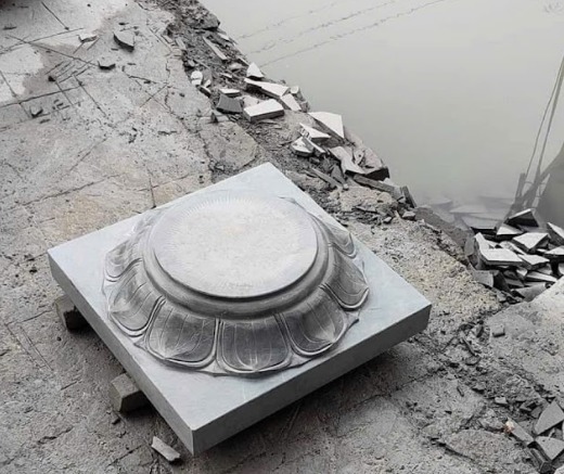 Thiết kế chân tảng đá cổ điển cho nhà thờ họ