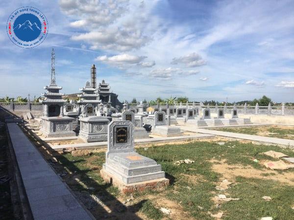 Toàn cảnh khu lăng mộ đá gia tộc uy nghi bề thế