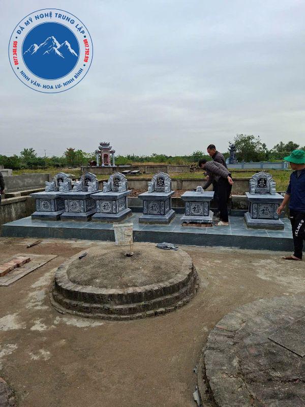 Tổng thể khu lăng mộ nhìn từ trên cao sau khi lắp đặt