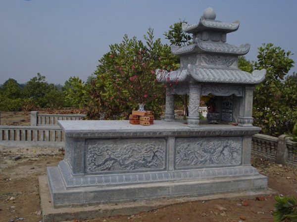 Tứ Bình chạm trổ đối xứng mang lại cảm giác hài hòa