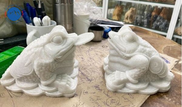 Tượng Cóc Ba Chân