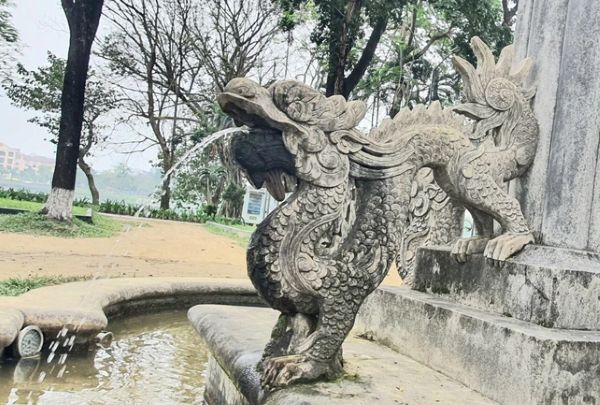 Tượng Rồng hiện thân cho uy quyền và phồn vinh