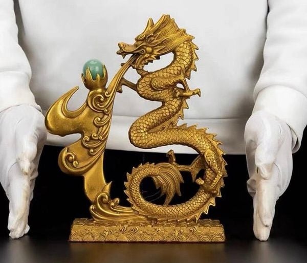 Tượng Rồng phong thủy hợp với người tuổi gì?