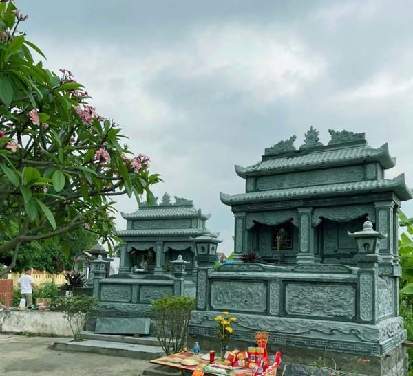 Ưu điểm của các mẫu lăng mộ đá xanh rêu