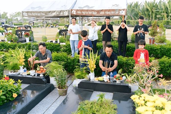 Văn khấn lễ tạ mộ chuẩn chỉnh sau khi xây mộ mới hoàn tất