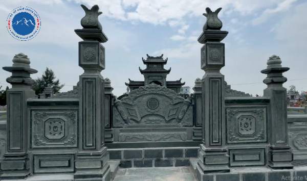 Xu hướng mộ đá xanh rêu đơn giản mang nét cổ kính