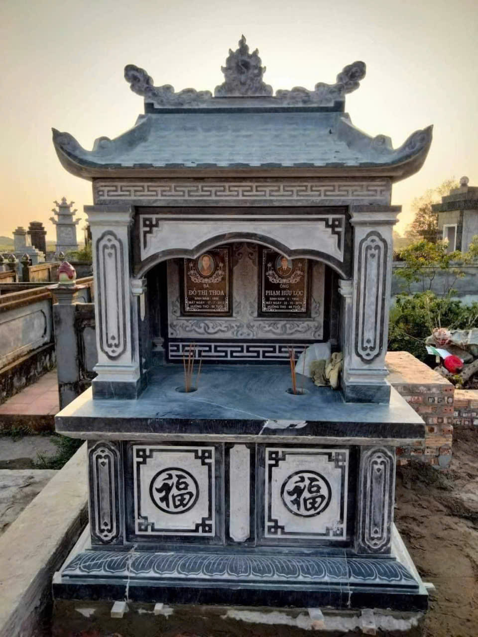 Kích thước hình vuông, mang lại sự cân đối và hài hòa